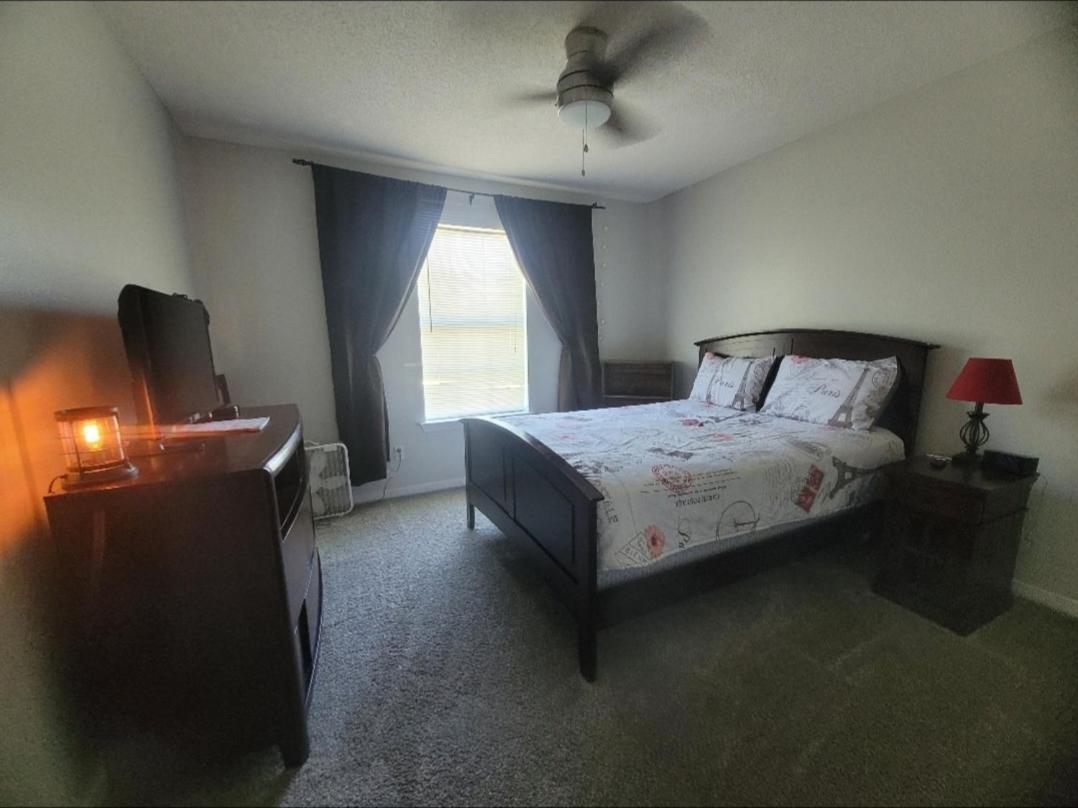Bedroom Four Minutes From Beach Pensacola Exterior photo